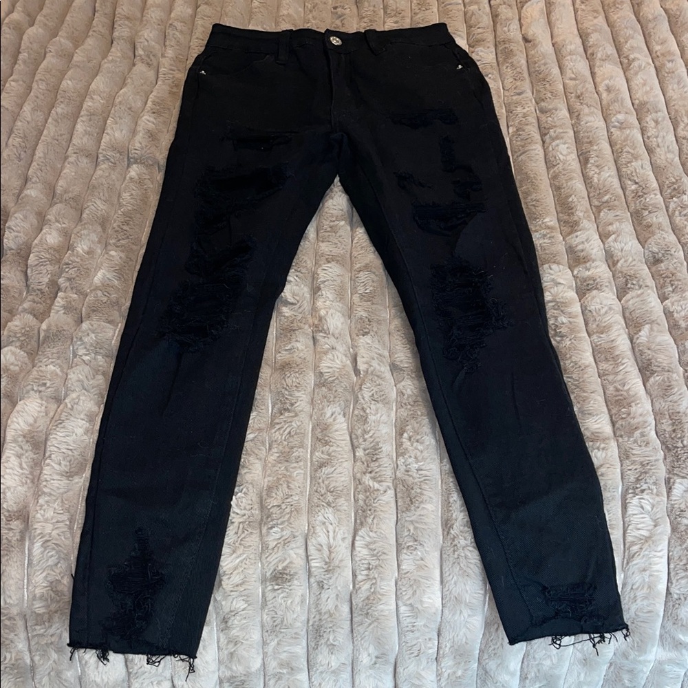 SHEIN Black Distressed Ankle Jeans